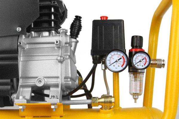 Kompresor olejový 1-piestový 1,5 kW, 220 l/min, 230V, vzdušník 50 litrov, HURAGAN 8