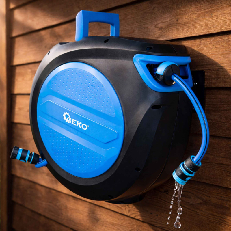 Navíjací bubon s držiakom na stenu so záhradnou hadicou 30 m, GEKO 13