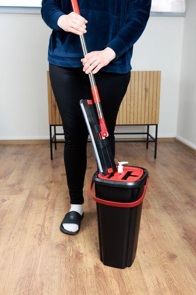 Súprava upratovacia mop QuickShine MagicHome, plochý, s 8 lit. žmýkacím vedrom, na podlahy 3