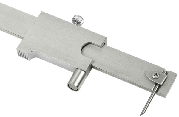 Posuvné meradlo s hrotom 200 mm 0,05 mm, GEKO 3