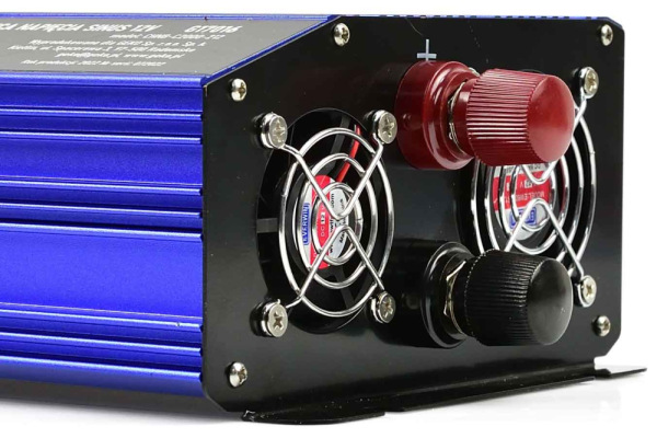 Menič napätia, vstup 12V/ výstup 230V, trvalý výkon 2.000W/nárazový výkon 4.000W, GEKO 7