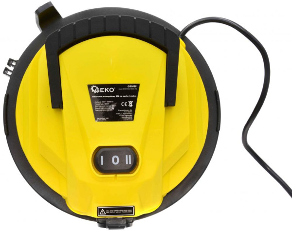 Vysávač priemyselný na sucho a na mokro 25l, so zásuvkou + príslušenstvo, 1800 W, GEKO 14