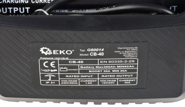 Nabíjačka autobatérii CB-40, 230 V, 12/24 V, poistka 30A, intenzita prúdu 30A 1