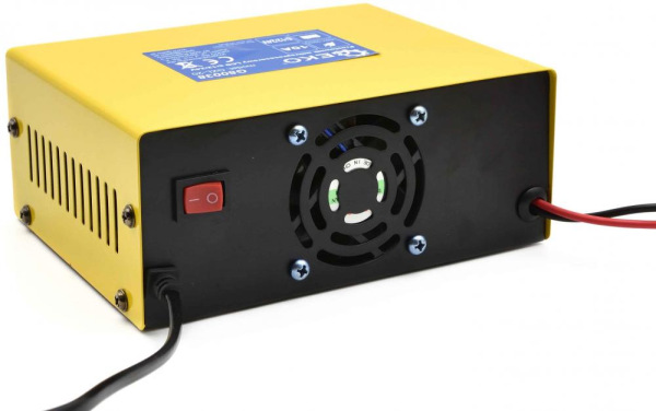 Nabíjačka batérii mikroprocesorová LCD 6/12V, 6-150 Ah, nabíjací prúd 15 A, GEKO 2