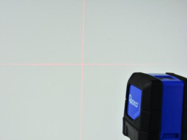 Laser krížový samonivelizačný, presnosť 0,3 mm/1m, dosah 20 m, závit M6, GEKO
