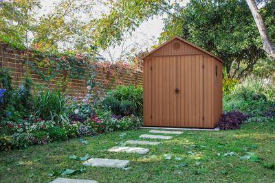 Domček Keter® DARWIN Wooden brown, záhradný, 190x182x221 cm, UV