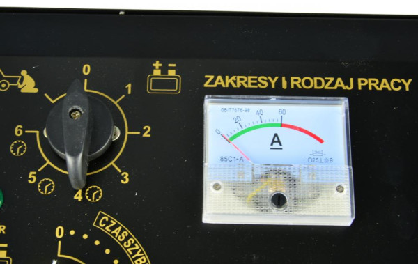 Nabíjačka so štartérom CLASS 630, 12/24 V, štart. prúd 360/600A, kapacita 20-1550Ah, GEKO 5