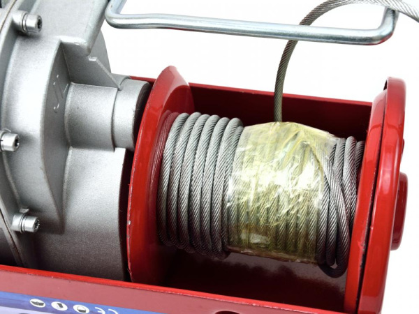 Naviják lanový elektrický 400/800 kg, lano 12m, 1300W, GEKO 8
