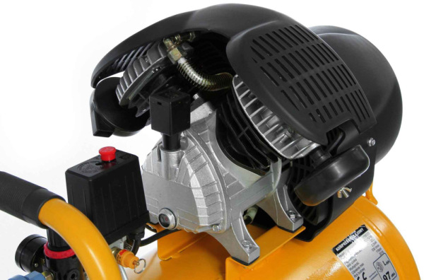 Kompresor olejový 2-piestový 2,2 kW, 530 l/min, 230V, vzdušník 100 litrov, HURAGAN 2