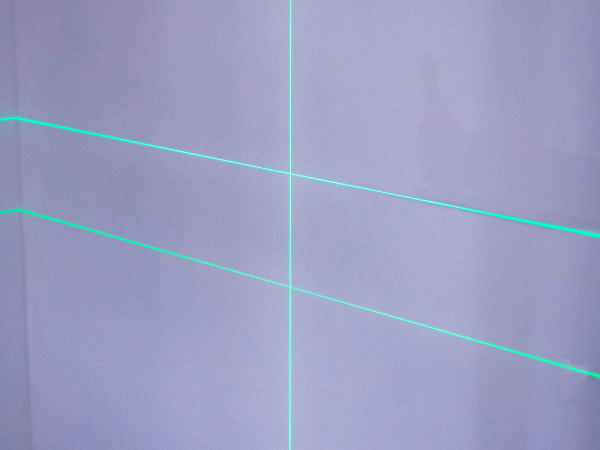 Krížový laser 360° 4D + 2xAKU + puzdro + príslušenstvo, GEKO 11