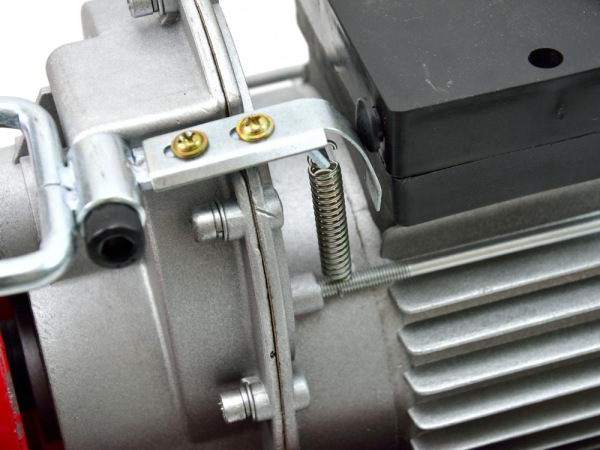 Naviják lanový elektrický 400/800 kg, lano 12m, 1300W, GEKO 6