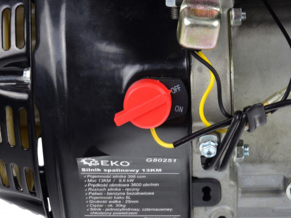 Benzínový štvortaktný spaľovací motor, objem 398 cm3, výkon 9,56 kW, hriadeľ 25 mm, GEKO 3