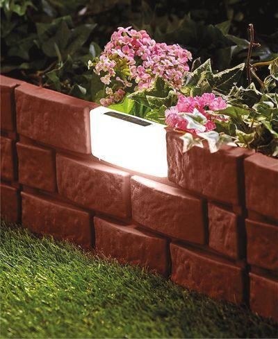 Obruba Strend Pro Garden GB004, 45x29 cm, plastová, Solar, LED, bal. 4 ks, dĺžka cca 1,80 m 1