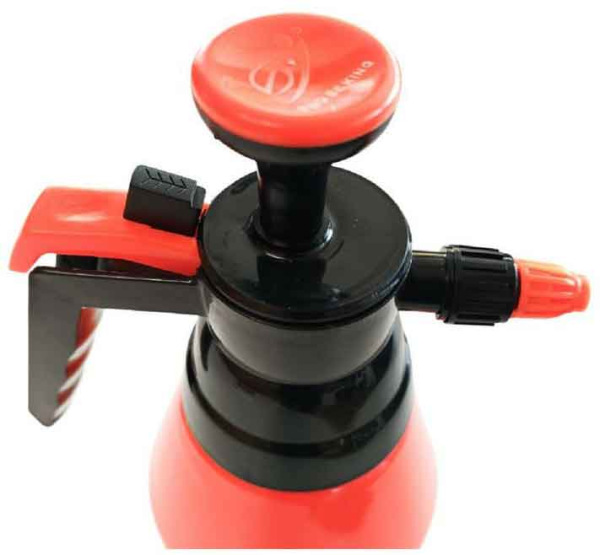 Postrekovač ručný tlakový 1,5 litrový 2