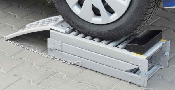Nájazdová rampa pre úžitkové automobily, nosnosť 2.200 kg, dĺžka 1,83 m, 2 ks, GEKO 1