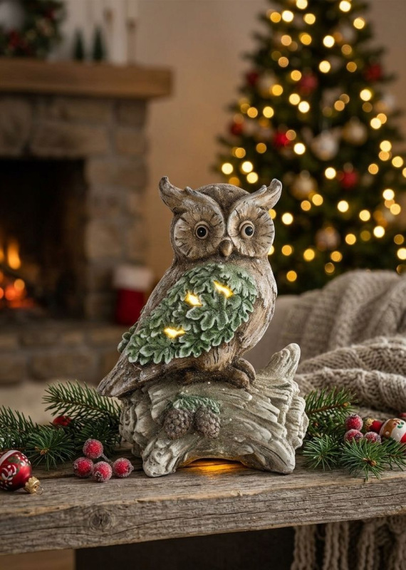 Dekorácia MagicHome Vianoce, Sova na kmeni, 9 LED, 3xAAA, keramika, 31x21x42 cm 1