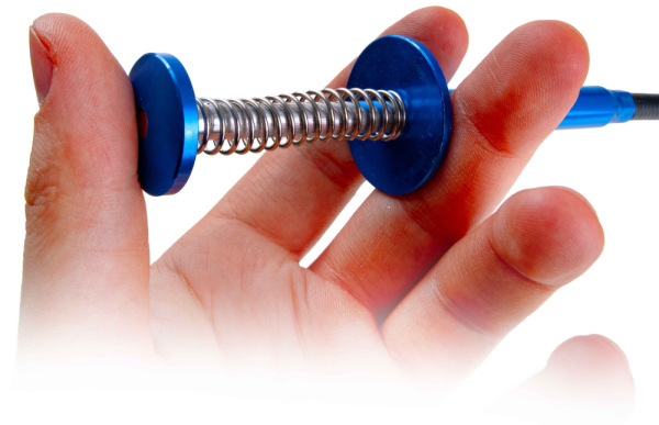 Elastický vyťahovač s magnetom a čeľusťami, 68 cm, GEKO 7