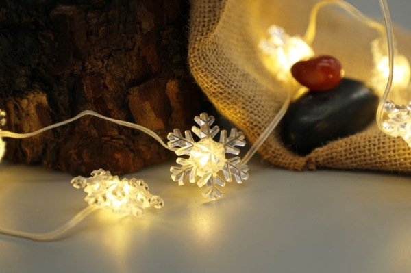 Reťaz MagicHome Vianoce, vločky, PVC, 15xLED teplá biela, 1.4 m + 0.3 m, 2xAA 1