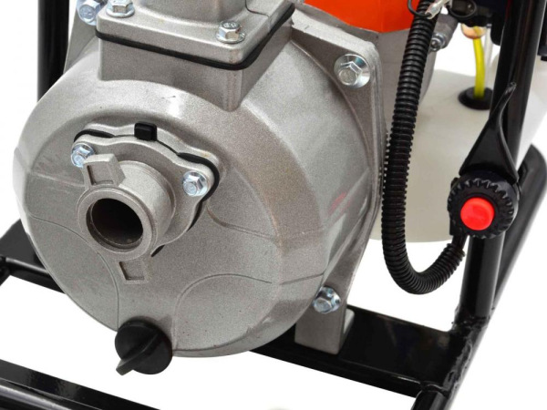 Čerpadlo na vodu motorové, 150-300 l/min, sacia výška 8 m, výtlak 30m, 42,7 cm3, hrdlo 1" 2